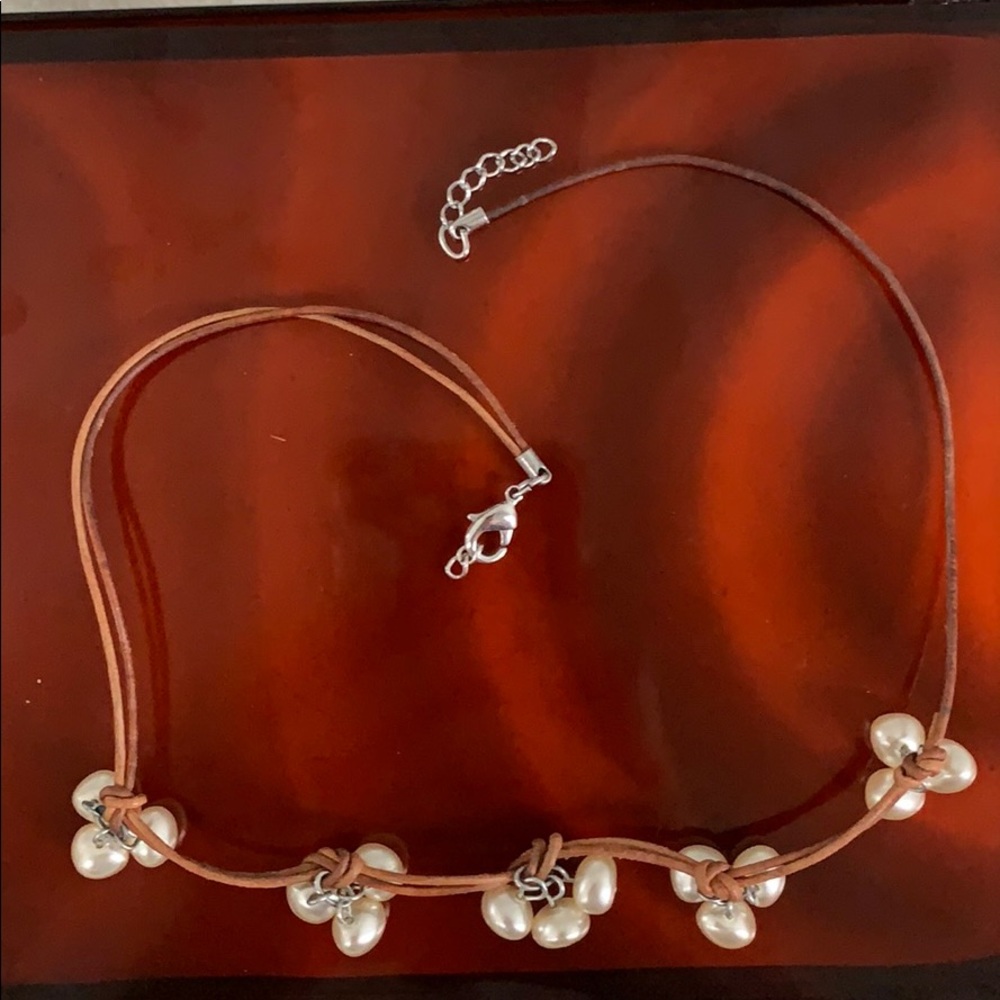 Pearl/Leather necklace